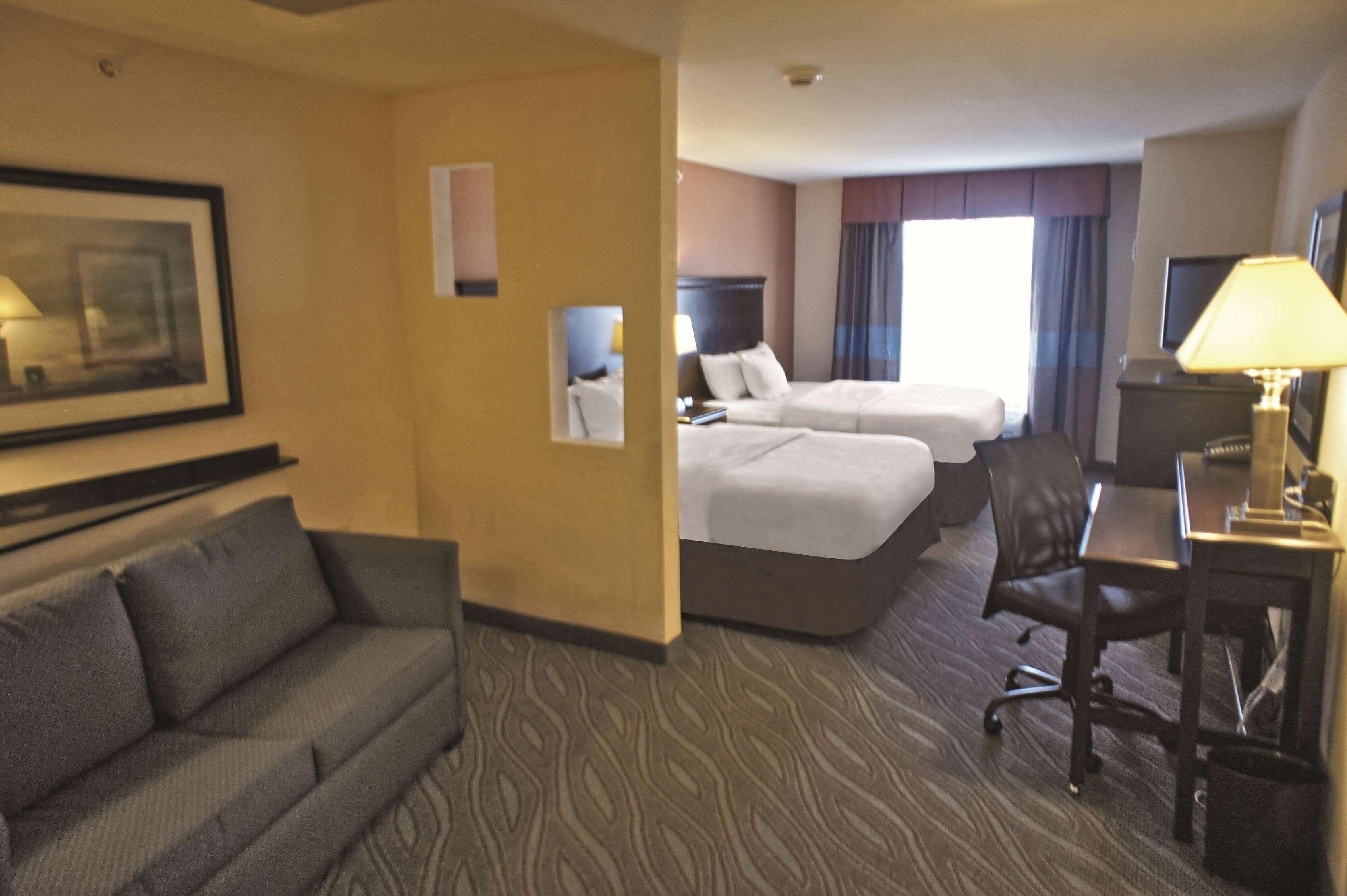 La Quinta By Wyndham Edmond Hotel Buitenkant foto